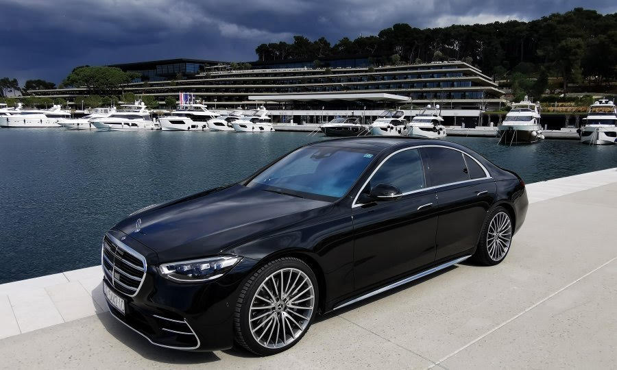 Luxury private Mercedes transfers